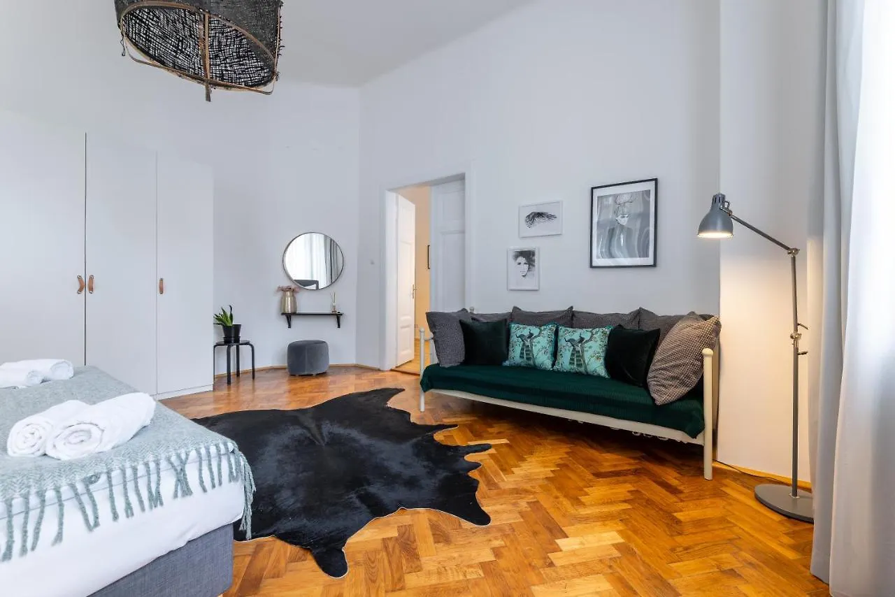 Charming 1 Bedroom Apartment In The City Center Of Prague